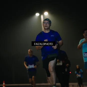 Runner Photo 7476704