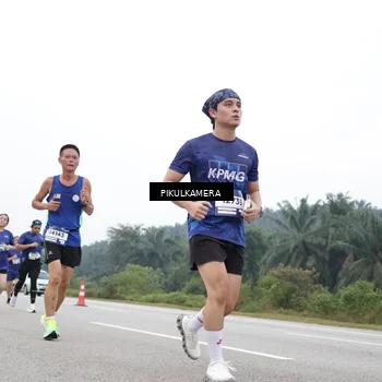 Runner Photo 7476783