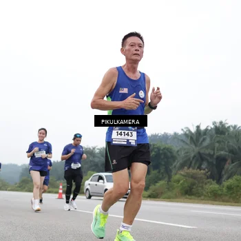 Runner Photo 7476872