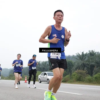 Runner Photo 7476891