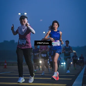 Runner Photo 7476944