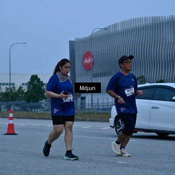 Runner Photo 7476998