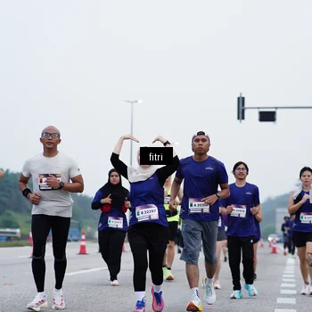 Runner Photo 7477032