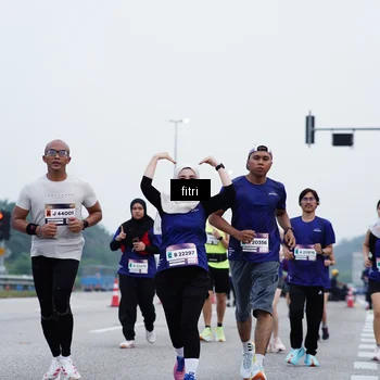 Runner Photo 7477033