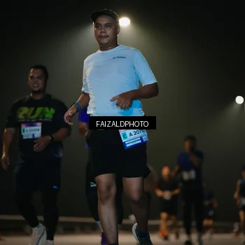 Runner Photo 7477041