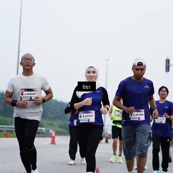 Runner Photo 7477048