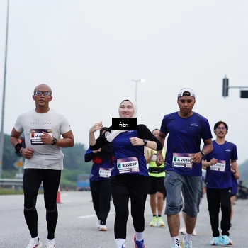 Runner Photo 7477064