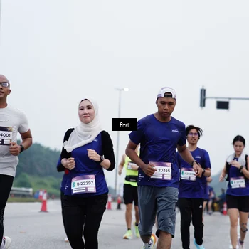 Runner Photo 7477080