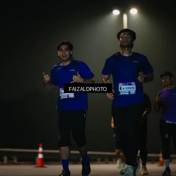 Runner Photo 7477096
