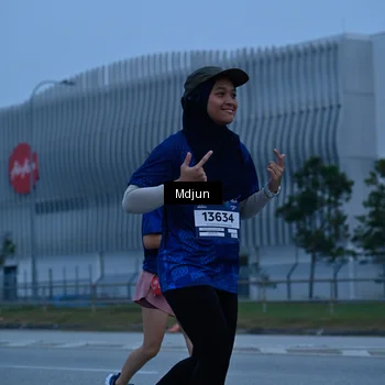 Runner Photo 7477097
