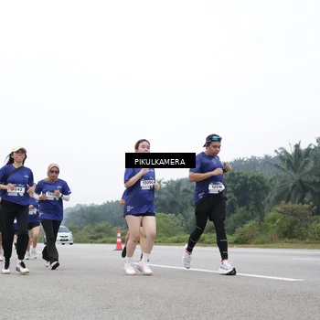 Runner Photo 7477098