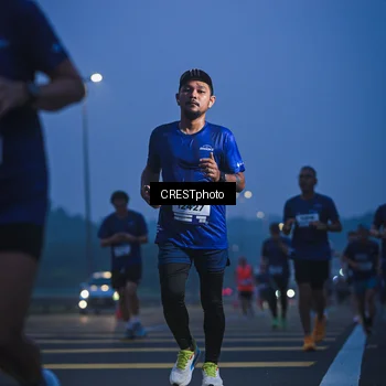 Runner Photo 7477170