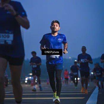Runner Photo 7477175