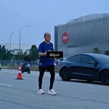 Runner Photo 7477190