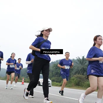 Runner Photo 7477202