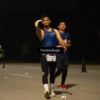 Runner Photo 7477291
