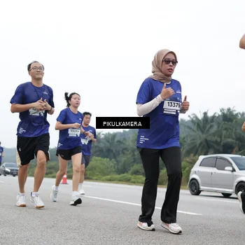 Runner Photo 7477299