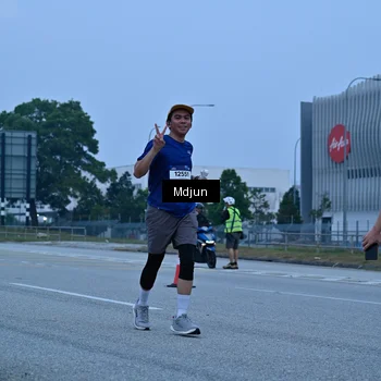 Runner Photo 7477300