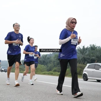 Runner Photo 7477316