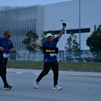 Runner Photo 7477325