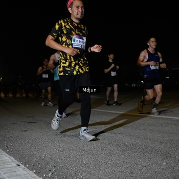 Runner Photo 7477333