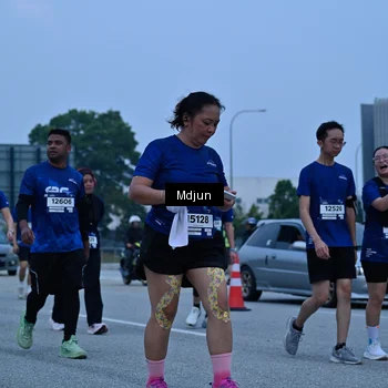 Runner Photo 7477378