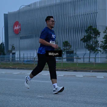 Runner Photo 7477397