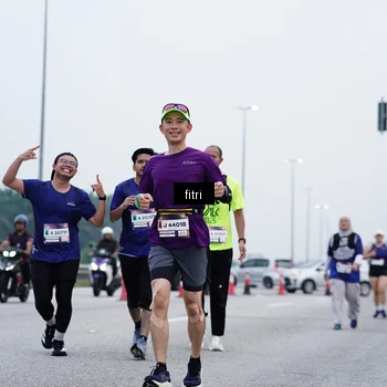 Runner Photo 7477398