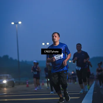 Runner Photo 7477413