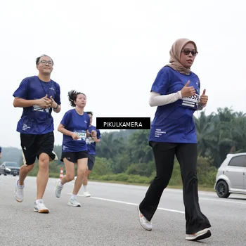 Runner Photo 7477419