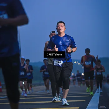 Runner Photo 7477435
