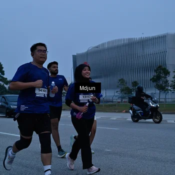 Runner Photo 7477464