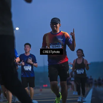 Runner Photo 7477477