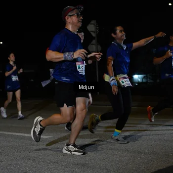 Runner Photo 7477479