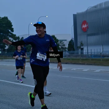 Runner Photo 7477483
