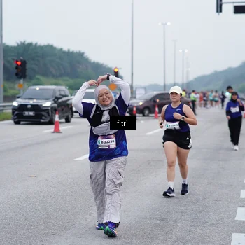 Runner Photo 7477503