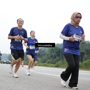 Runner Photo 7477504