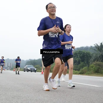 Runner Photo 7477509