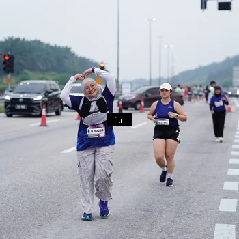 Runner Photo 7477512