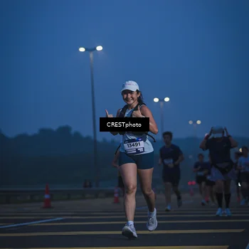 Runner Photo 7477544