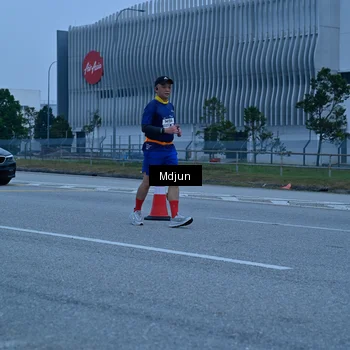 Runner Photo 7477609