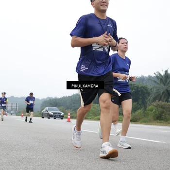Runner Photo 7477629
