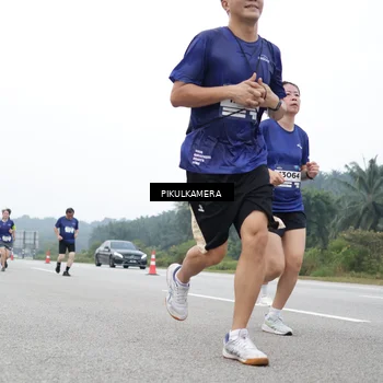 Runner Photo 7477657