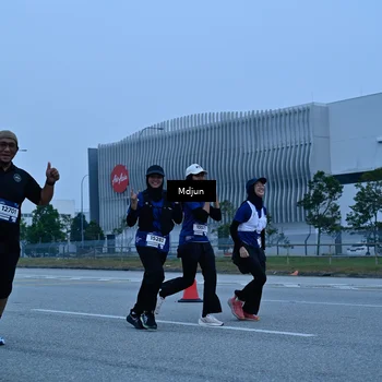 Runner Photo 7477709