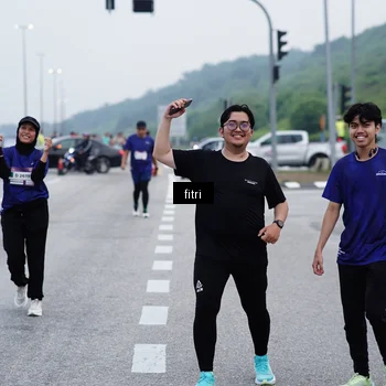Runner Photo 7477728