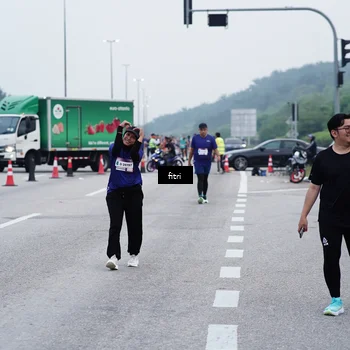 Runner Photo 7477761
