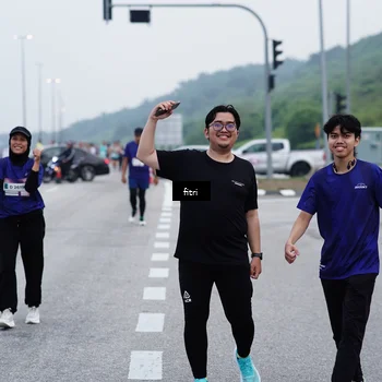 Runner Photo 7477768