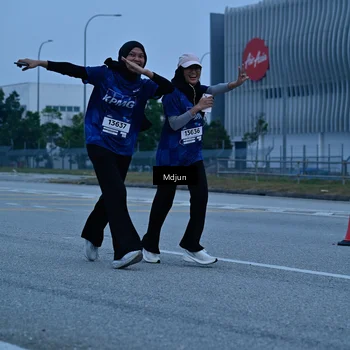 Runner Photo 7477799