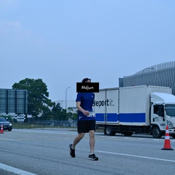 Runner Photo 7477813