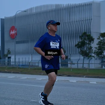 Runner Photo 7477890